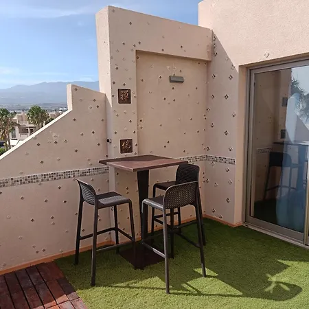100 Steps To The Sand. Apartment *