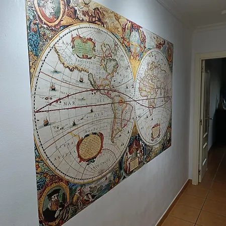 شقة 100 Steps To The Sand. *