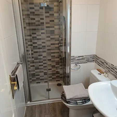 شقة 100 Steps To The Sand.